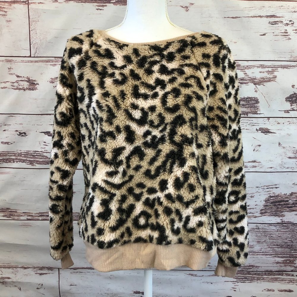 Cage Sherpa Crew Neck Knit Top